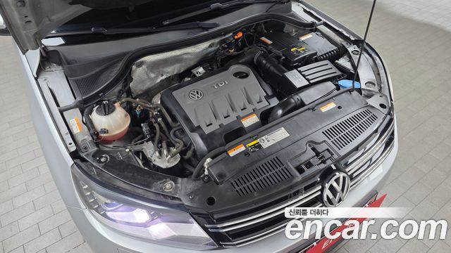 Volkswagen Tiguan 2.0 TDI Comfort 5N 2014 — фото 6