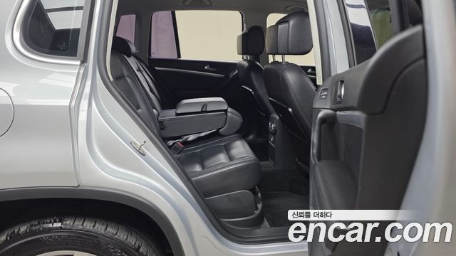 Volkswagen Tiguan 2.0 TDI Comfort 5N 2014 — фото 12