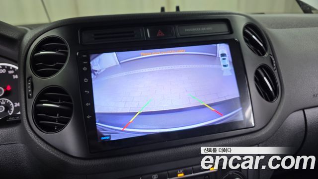 Volkswagen Tiguan 2.0 TDI Comfort 5N 2014 — фото 17