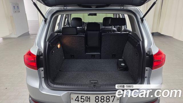 Volkswagen Tiguan 2.0 TDI Comfort 5N 2014 — фото 20