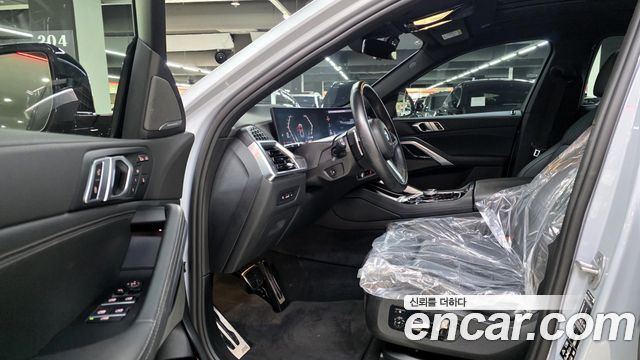 BMW X6 (G06) xDrive40i M Sport 2024 — фото 10