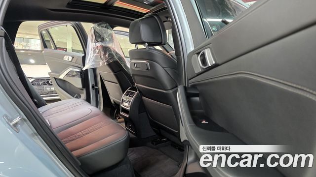 BMW X6 (G06) xDrive40i M Sport 2024 — фото 15