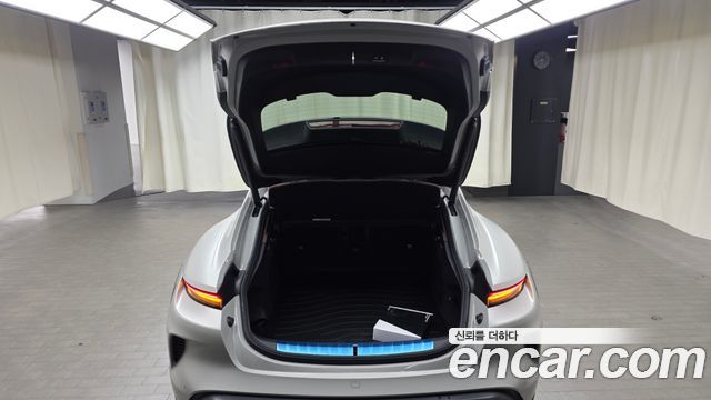 Porsche Taycan Turbo Cross Turismo 2025 — фото 19