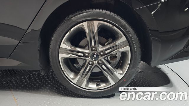Kia K5 (III) 2.0 Noblesse 2022 — фото 21
