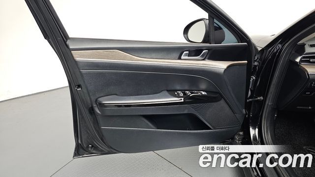 Kia K5 (III) 2.0 Noblesse 2022 — фото 24