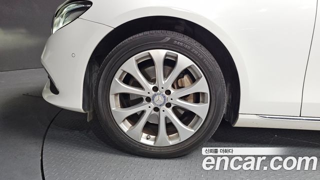 Mercedes-Benz E-Class (W213) E220d Exclusive 2017 — фото 5