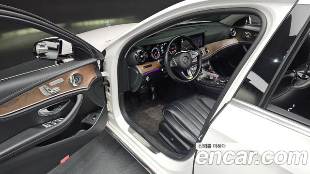 Mercedes-Benz E-Class (W213) E220d Exclusive 2017 — фото 11