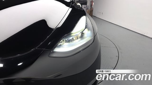 Tesla Model Y Long Range AWD 2024 — фото 22