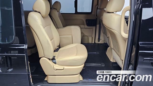 Hyundai Grand Starex Wagon 11-Seater Modern 2020 — фото 11