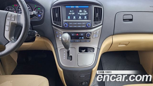Hyundai Grand Starex Wagon 11-Seater Modern 2020 — фото 16