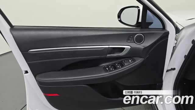 Hyundai Sonata The Edge (DN8) 1.6 Turbo Exclusive 2024 — фото 24