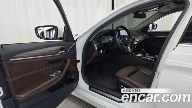 BMW 5 Series (G30) 530i Luxury Plus 2019 — фото 10