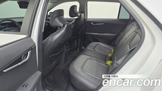 Kia Niro EV Air 2023 — фото 11