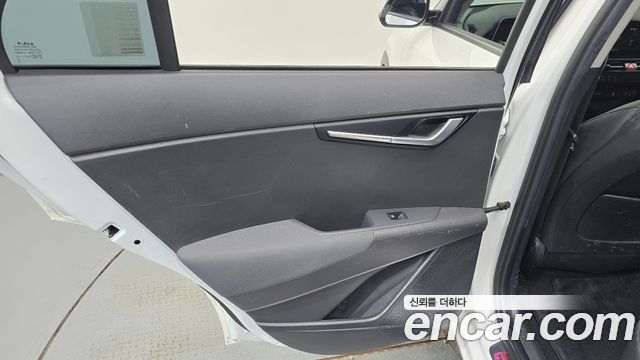 Kia Niro EV Air 2023 — фото 25