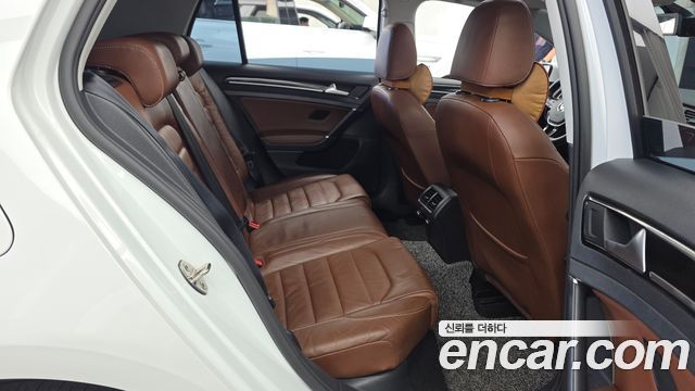 Volkswagen Golf (VII) 2.0 TDI Premium 2014 — фото 12