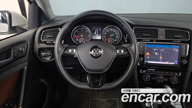 Volkswagen Golf (VII) 2.0 TDI Premium 2014 — фото 13