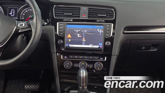 Volkswagen Golf (VII) 2.0 TDI Premium 2014 — фото 14
