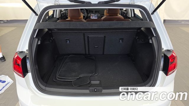 Volkswagen Golf (VII) 2.0 TDI Premium 2014 — фото 20