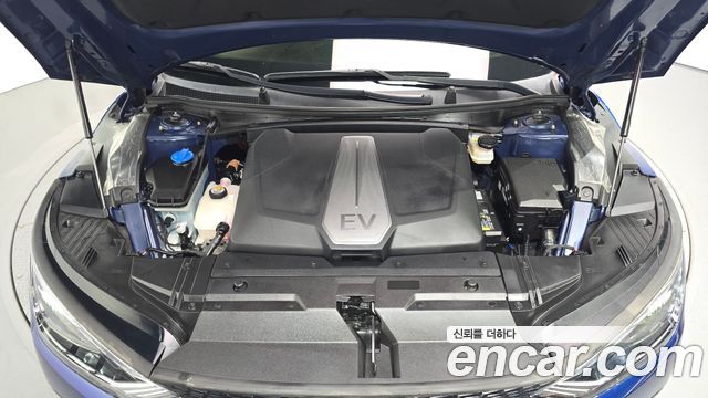 Kia EV6 Long Range GT Line 2022 — фото 6