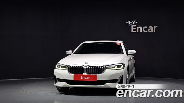 BMW 5 Series (G30) 523d Luxury 2022 — фото 3