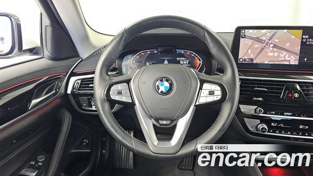BMW 5 Series (G30) 523d Luxury 2022 — фото 13