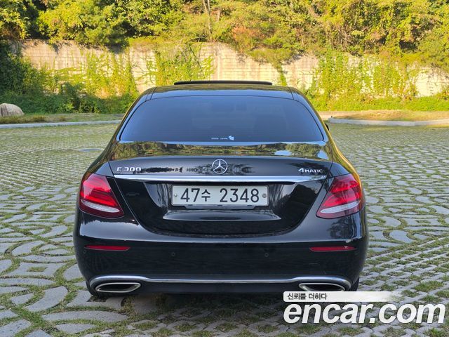 Mercedes-Benz E-Class (W213) E300 4MATIC Exclusive Standard 2018 — фото 4