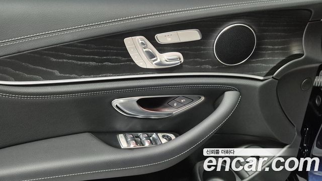 Mercedes-Benz E-Class (W213) E220d 4MATIC AMG Line 2021 — фото 15