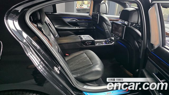 BMW 7 Series (G11) 750Li xDrive Prestige 2016 — фото 12