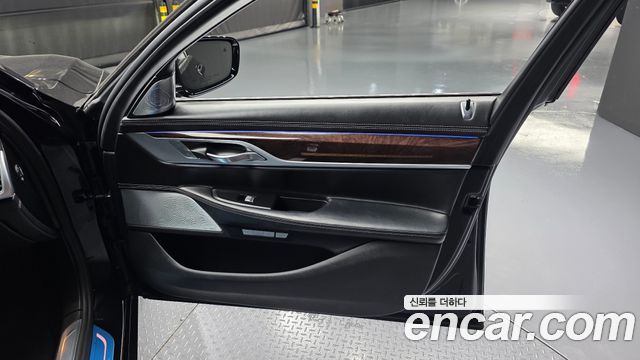 BMW 7 Series (G11) 750Li xDrive Prestige 2016 — фото 25