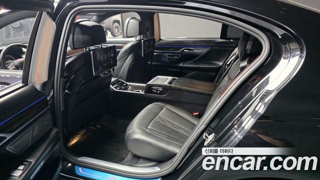 BMW 7 Series (G11) 750Li xDrive Prestige 2016 — фото 26