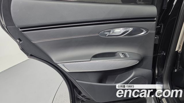 Genesis Electrified (GV70) e-AWD 2022 — фото 20
