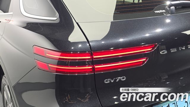 Genesis Electrified (GV70) e-AWD 2022 — фото 23