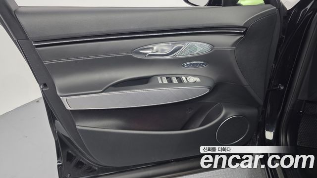 Genesis Electrified (GV70) e-AWD 2022 — фото 24