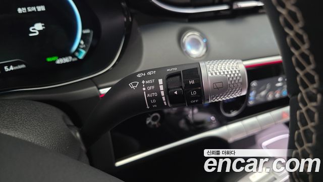 Genesis Electrified (GV70) e-AWD 2022 — фото 30