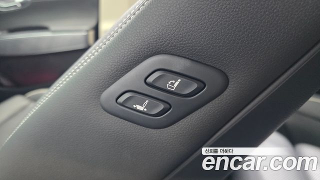 Genesis Electrified (GV70) e-AWD 2022 — фото 36
