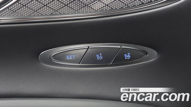 Genesis Electrified (GV70) e-AWD 2022 — фото 13