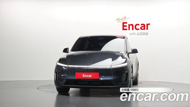 Tesla Model Y Long Range AWD 2025 — фото 3