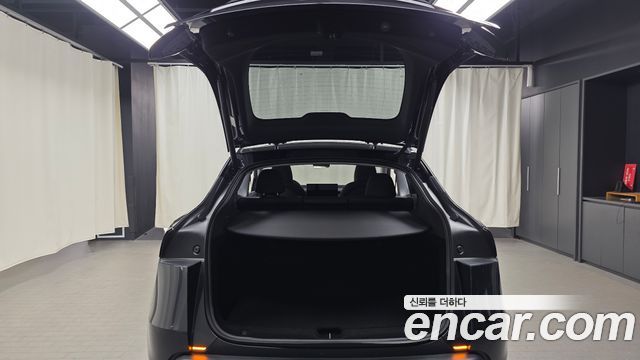 Tesla Model Y Long Range AWD 2025 — фото 18