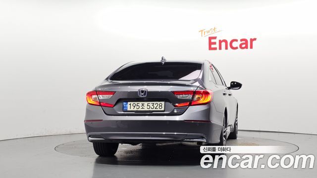 Honda Accord (X) 2.0 Hybrid Touring 2021 — фото 4