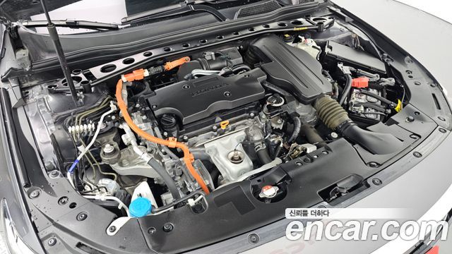 Honda Accord (X) 2.0 Hybrid Touring 2021 — фото 6