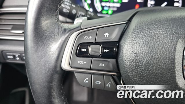 Honda Accord (X) 2.0 Hybrid Touring 2021 — фото 18