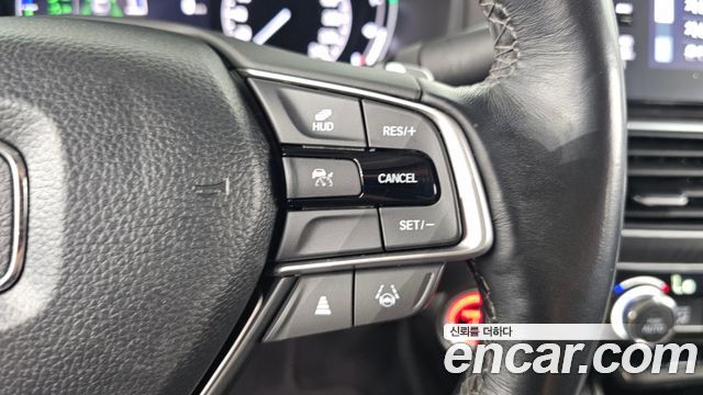 Honda Accord (X) 2.0 Hybrid Touring 2021 — фото 19