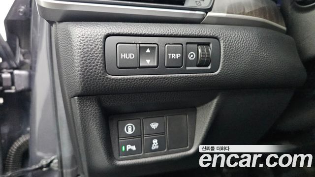 Honda Accord (X) 2.0 Hybrid Touring 2021 — фото 30