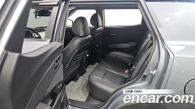 KG Mobility (SsangYong) Tivoli 1.5 2WD V7 2024 — фото 15