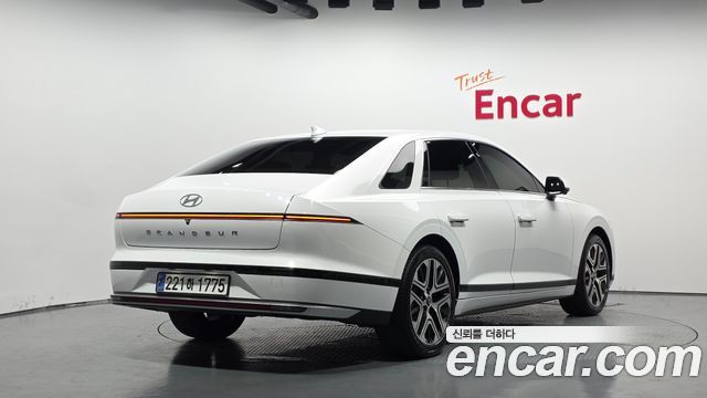 Hyundai Grandeur (GN7) 2,5 Gasoline 2WD Premium 2023 — фото 2