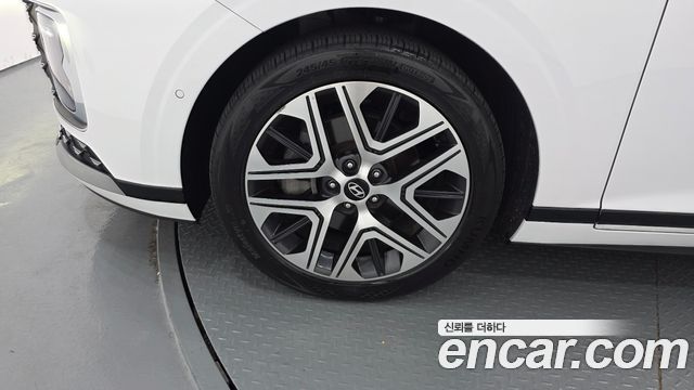 Hyundai Grandeur (GN7) 2,5 Gasoline 2WD Premium 2023 — фото 5