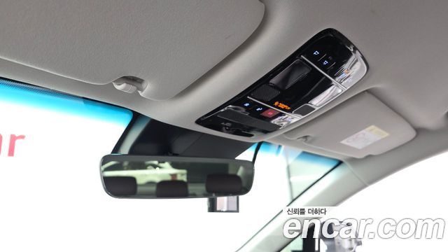Hyundai Grandeur (GN7) 2,5 Gasoline 2WD Premium 2023 — фото 18
