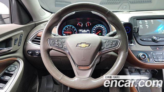 Chevrolet Malibu 1.5 Turbo LT Deluxe 2017 — фото 13