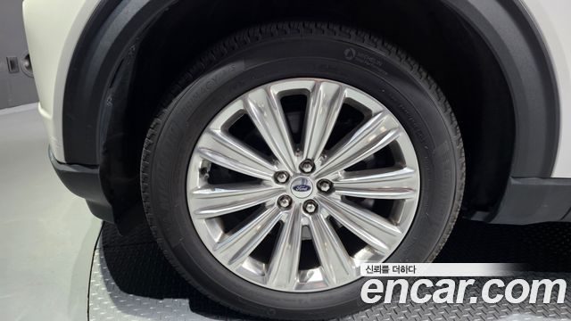 Ford Explorer (VI) 3.3 Hybrid 2022 — фото 5
