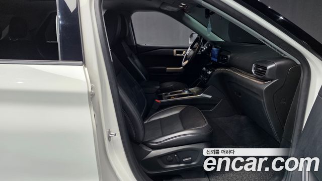 Ford Explorer (VI) 3.3 Hybrid 2022 — фото 15